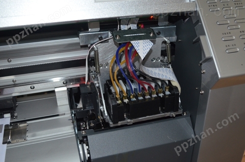 瀛和弱溶剂背胶打印机 户外PP纸打印机 1.6米户外压电写真机